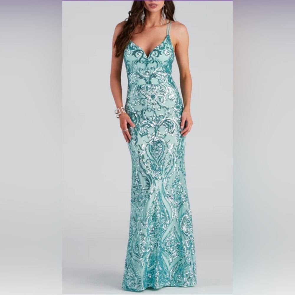 Prom Dress! Never worn. Size small